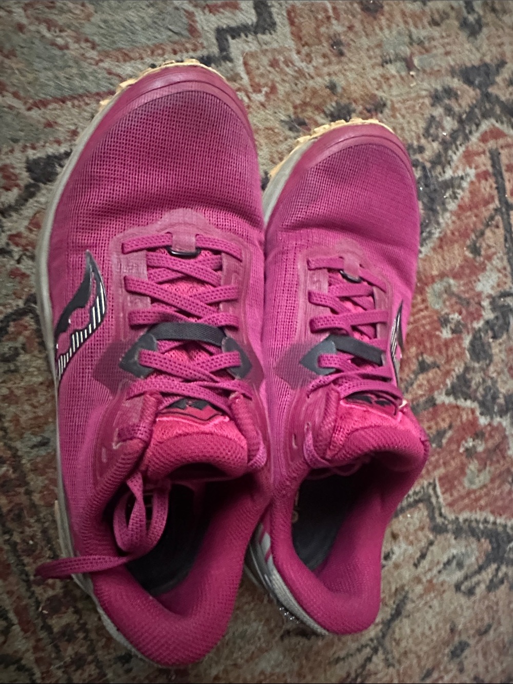 Women's Magenta Mesh Hiking Shoes